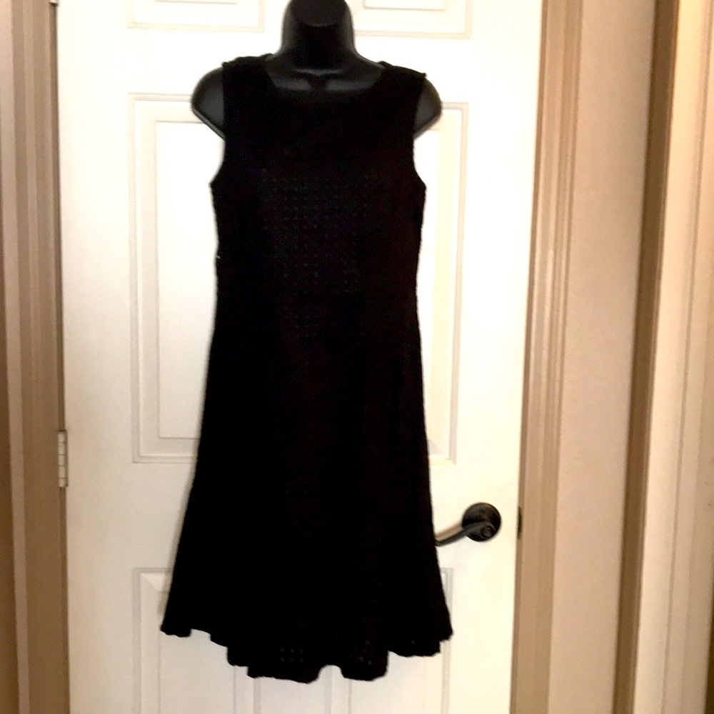 Women’s sleeveless black dress